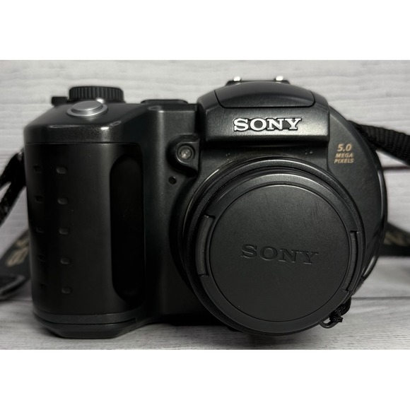 Sony CD Mavica 5MP Digital Camera w/ 3x Optical Zoom MVC-CD500 Disc Error Read - Picture 2 of 11